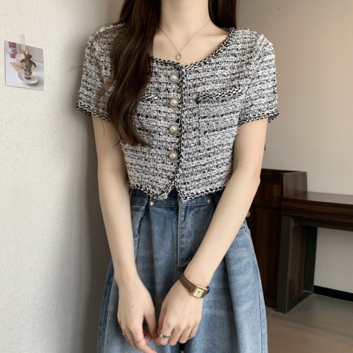 Real shot of French design sense niche small fragrant wind jacket cardigan women's summer new ladies foreign gas short top