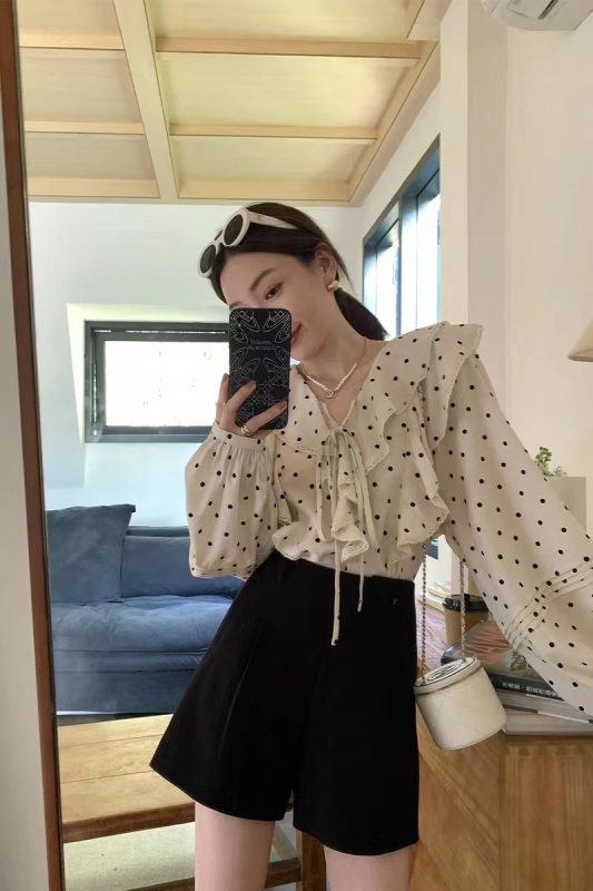 Xiaoyige Sweet Tea French Ruffle Shirt Women's Design Niche Puff Sleeve Top Spring and Autumn