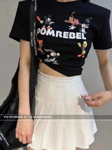 South Korea's  summer new design hot girl outfit short section exposed navel slim fit chic chic short-sleeved T-shirt female ins