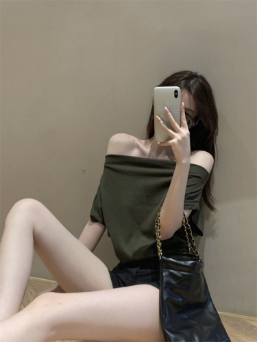 Real shot real price one-word collar strapless short-sleeved lazy shoulder T-shirt women's summer design sense pleated waist top