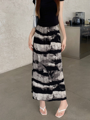 Real shot real price new Korean version of ink painting mid-length pleated skirt with rear slit A-line skirt bag hip skirt female