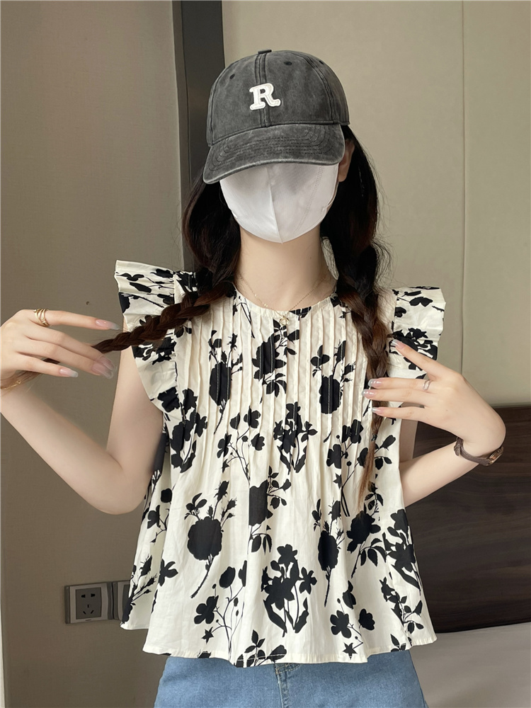 Real price real shot summer new temperament pleated wooden ear side small flying sleeve design shirt top