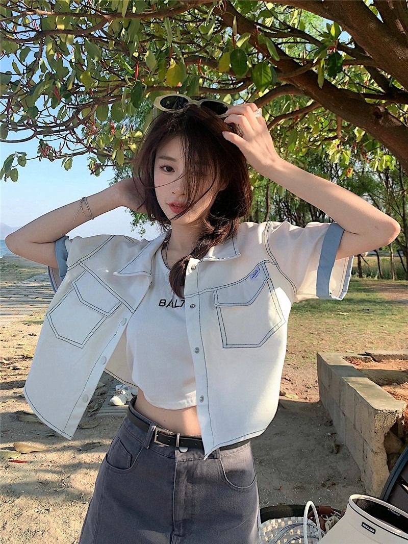 Short shirt female design sense niche color matching summer Korean version 2023 new loose tooling chic short-sleeved top