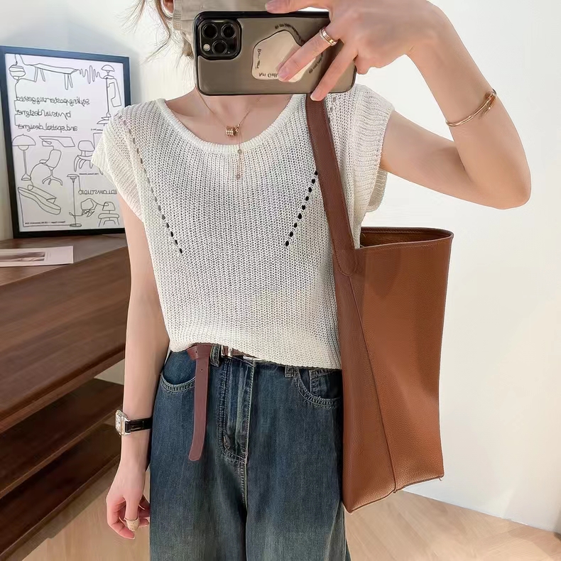 Thin hollow knitted sweater short-sleeved women's t-shirt 2023 summer new hot girl back strap ice silk short top