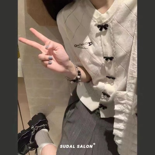 Early spring new Korean style sweet white fungus side short-sleeved hollow T-shirt bow knitted cardigan top female