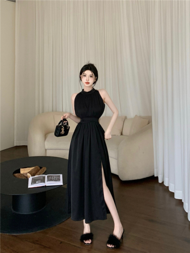 Real shot real price black temperament design sense halter neck sleeveless dress summer French strap waist slit little black dress