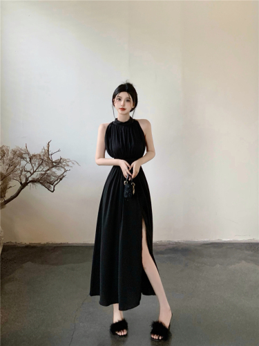 Real shot real price black temperament design sense halter neck sleeveless dress summer French strap waist slit little black dress