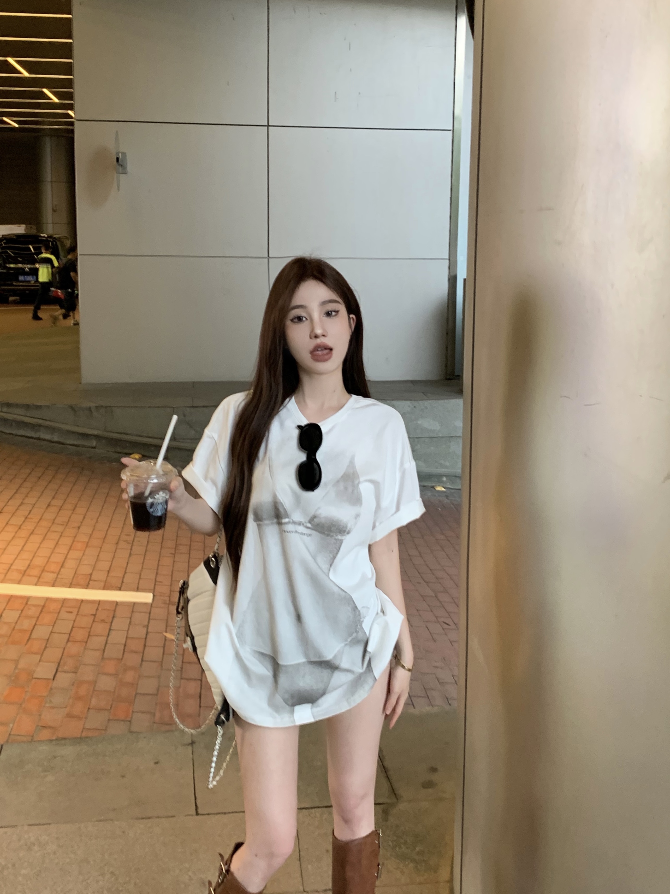 Real shot real price perspective effect loose short-sleeved t-shirt American street lower body missing half-sleeved top