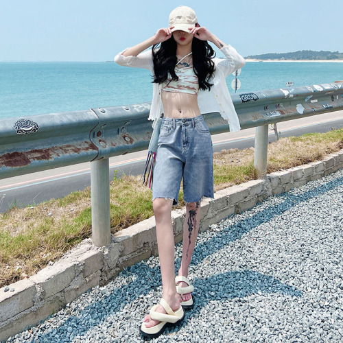 Real shot of 2023 new denim shorts four-fifth pants shorts high waist loose riding raw edge straight jeans