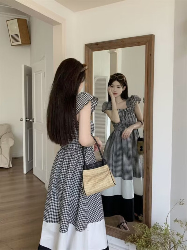 Small flying sleeve plaid contrast color temperament dress women's summer 2023 new waist a-line design sense of thin long skirt