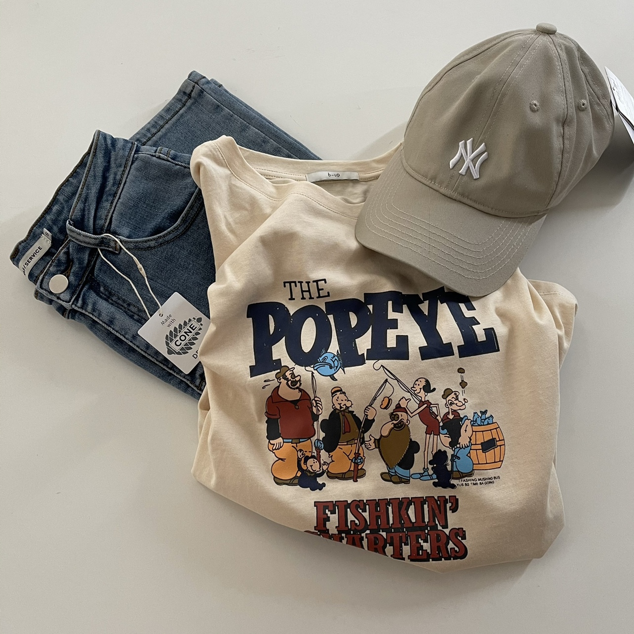 2023 summer new Korean version of simple cartoon letter printing large size women's wear age-reducing round neck short-sleeved T-shirt