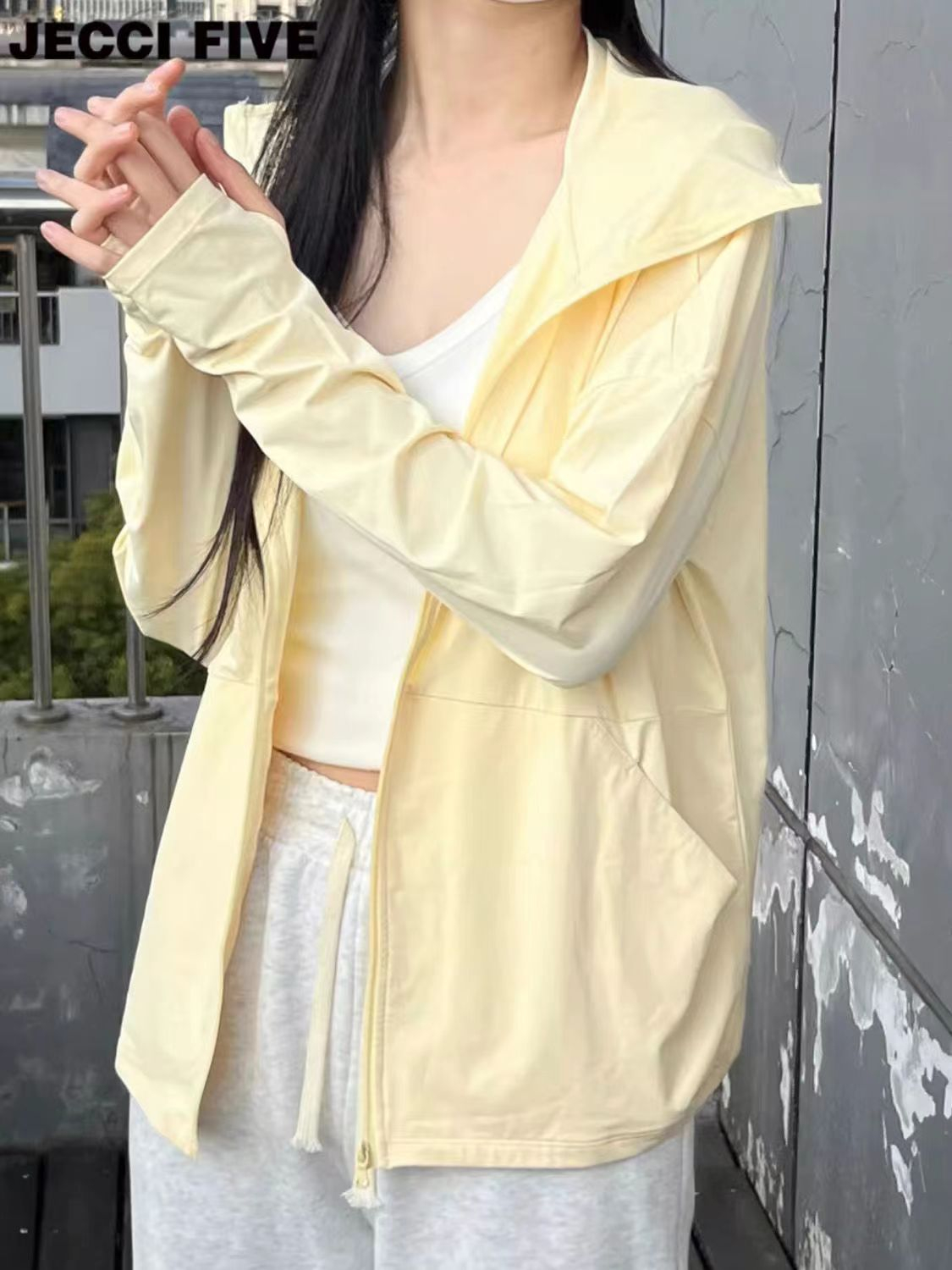 Milk yellow ice silk sunscreen women's summer thin coat 2023 new UV protection outdoor breathable sunscreen shirt