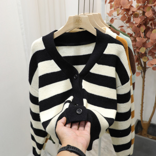 European design sense color contrast knitted cardigan women  autumn and winter v-neck high waist short striped sweater jacket