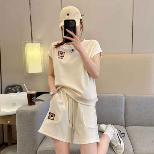 Casual sports suit women's summer 2023 new loose fashion short-sleeved shorts two-piece set running ins tide