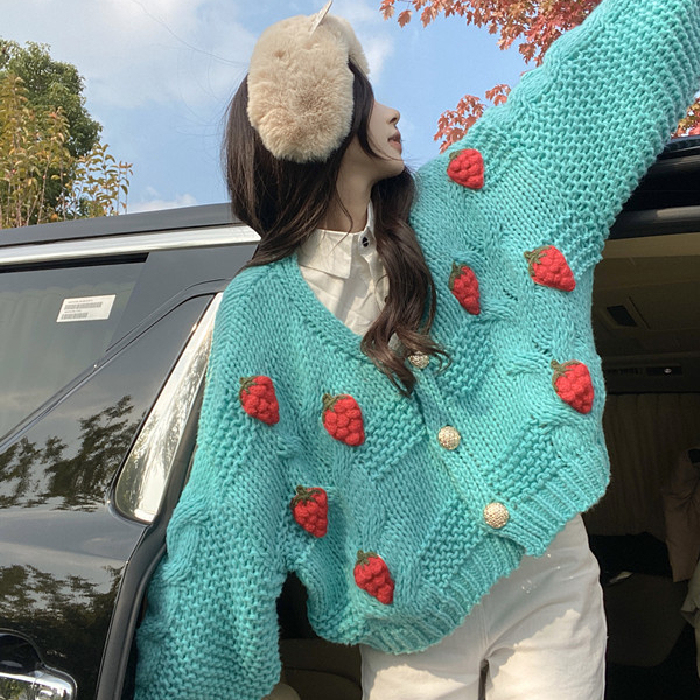 Sweet niche strawberry knitted jacket sweater cardigan thick wool winter new three-dimensional crochet
