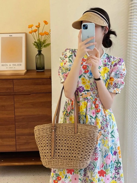 French style high-end waist chic and sweet puff sleeve floral dress