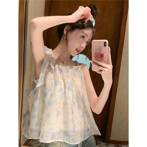 Halter neck floral strap vest women's summer new French style age-reducing loose design sense small crowd wearing camisole top