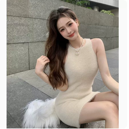 Yujie style waist waist knitted dress women's 2023 autumn new sleeveless slim short skirt with high-quality texture
