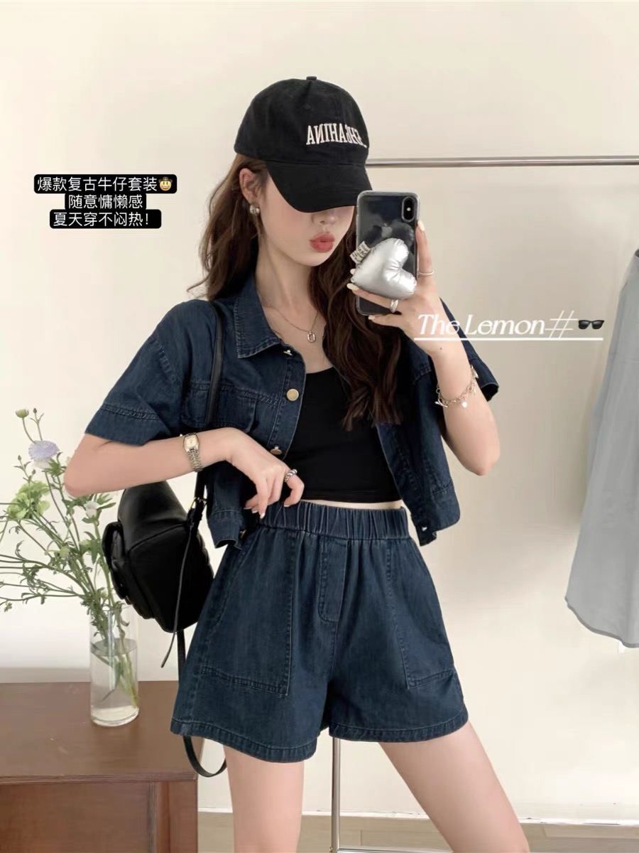 the lemon2023 summer new Korean retro casual fashion age-reducing denim shorts suit female