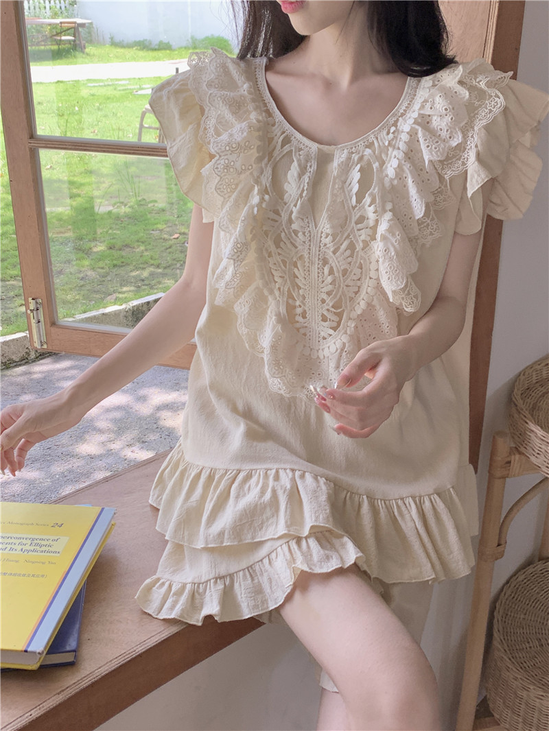 Korean version of sweet lace princess style lotus leaf edge cotton solid color outerwear loose home service suit