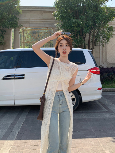 Spring and summer CHUNXIA white cool feeling ins style knitted blouse 2023 new Korean style loose hook flower all-match top women