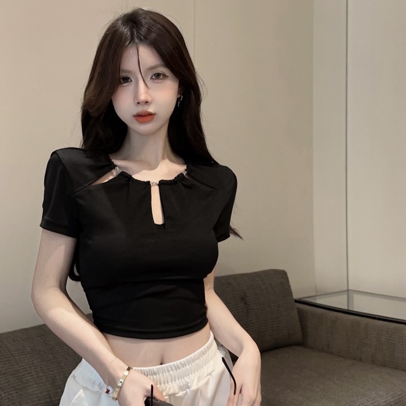 Pure desire high-end design hollow chain short-sleeved T-shirt summer female 2023 new sexy unique chic top
