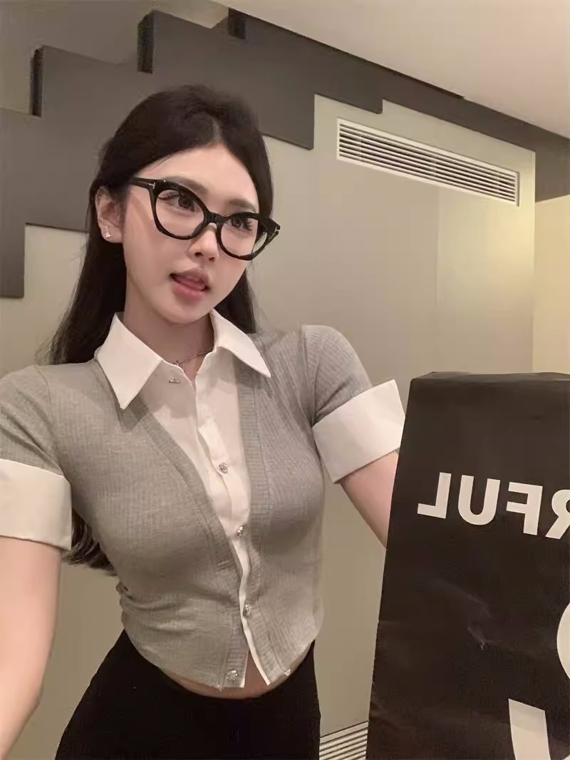 Spice girl suit female spring fake two-piece niche top sweet and spicy sexy short-sleeved shirt American bag hip slit skirt