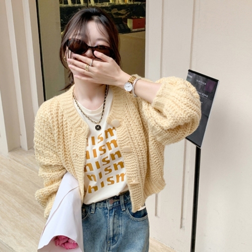 Zeng Xiaoxian's  new net red spring and summer sweater cardigan women's super nice-looking chic cold knitted top coat
