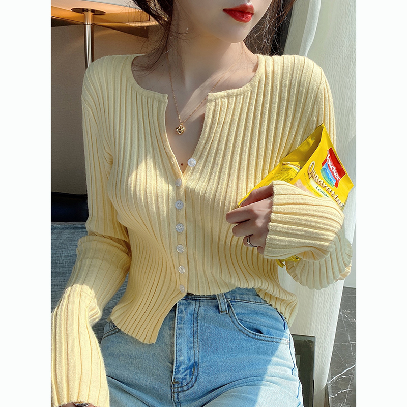 Knitted cardigan women's spring and autumn new thin section bottoming shirt taro purple short all-match top