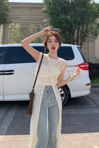 Spring and summer CHUNXIA white cool feeling ins style knitted blouse 2023 new Korean style loose hook flower all-match top women