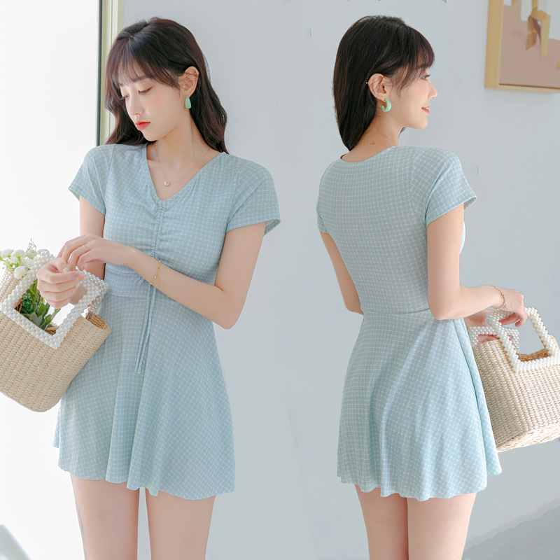 Hot spring one-piece women's swimsuit is thin and belly-covering conservative 2023 new skirt style small fresh seaside vacation swimming suit