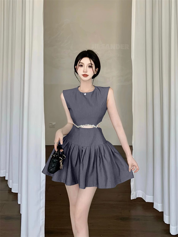 Heavy industry diamond-encrusted sleeveless waist dress
