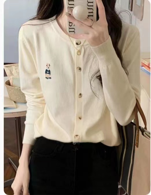 Embroidered bear short knitted cardigan women's spring and autumn new 2023 thin section sweater coat loose long-sleeved top