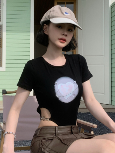 Hot girl black short-sleeved T-shirt women's summer one-piece show waist slim one-piece top niche design sense