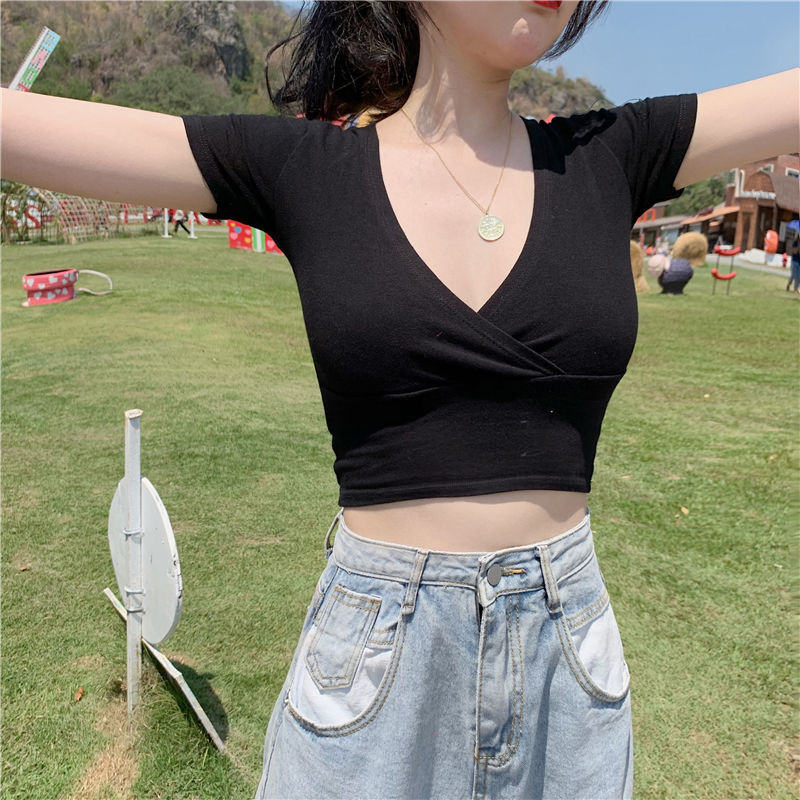 Short-sleeved t-shirt women's summer deep V-neck outerwear low-cut Korean version of slim fit navel short
