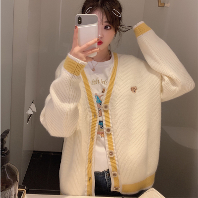Net red knitted sweater women's 2023 spring new yellow v-neck sweater Korean version loose cardigan jacket short top