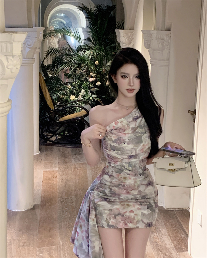 2023 new summer flower one-shoulder pleated dress with irregular hem