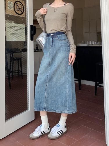 2023 autumn new style color contrast design mid-length denim skirt back slit skirt bag hip skirt women