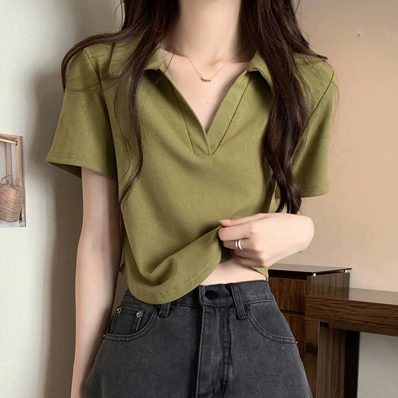 Green polo short-sleeved t-shirt women 2023 summer Korean version slim V-neck solid color bottoming arc hem collar top