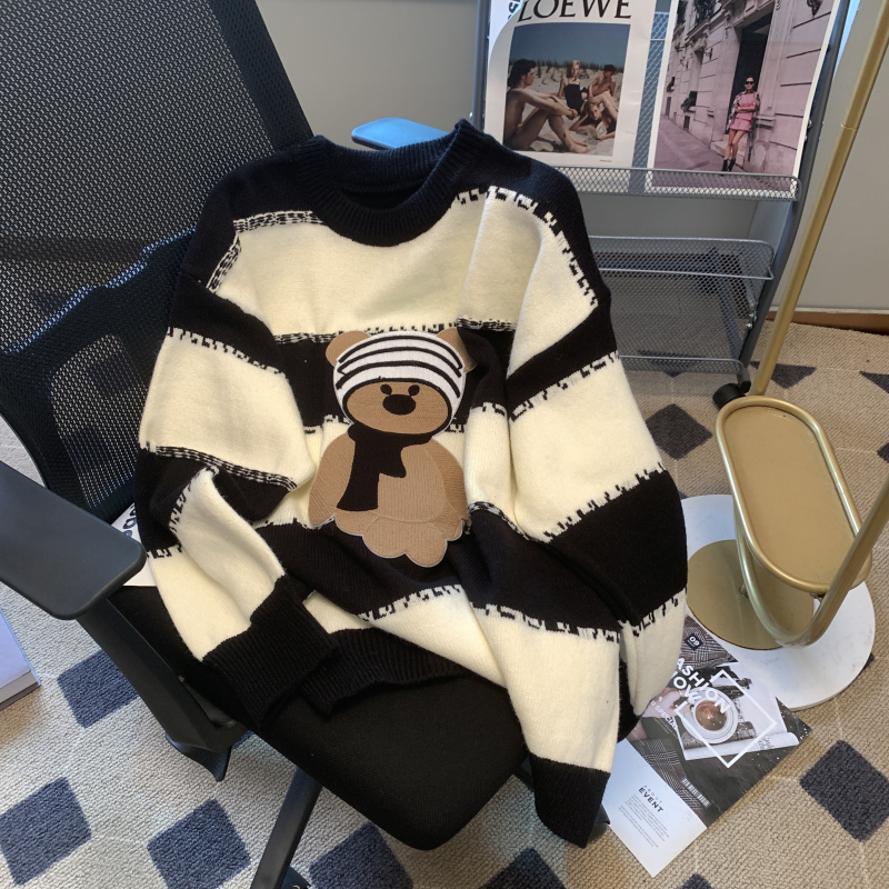 Bear striped knitted jacket women's 2023 autumn and winter lazy style niche design milk fufu sweater