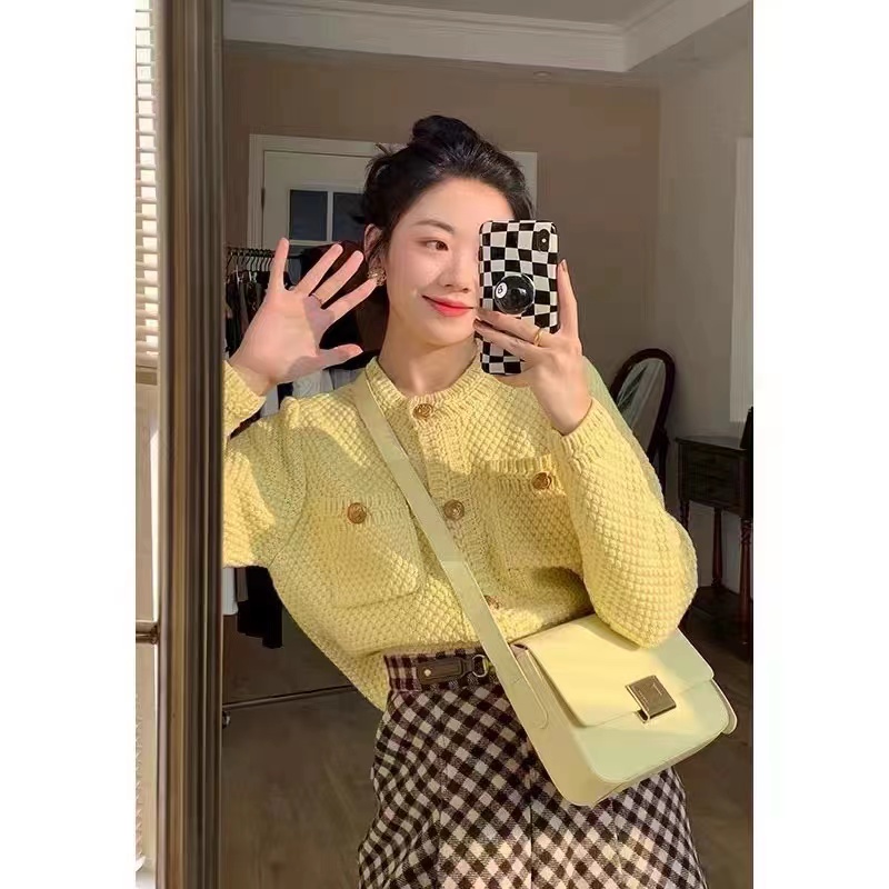 Autumn Korean version of the French style retro small fragrant twist twist sweater women loose lazy style temperament phoenix velvet knitted cardigan