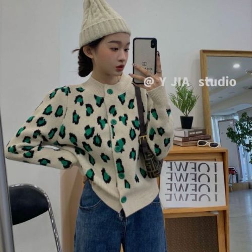 2023 Winter New Retro Leopard Pattern Short Round Neck Cardigan Knitted Sweater Korean Version Versatile Slim Jacket