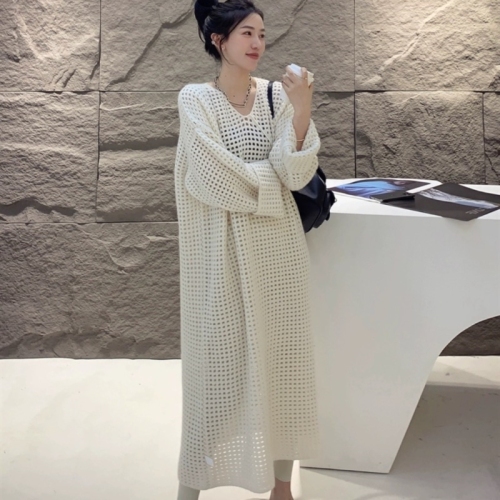 European women's clothing station 2023 new European goods fashion high-end lazy style V-neck knitted sweater loose dress women