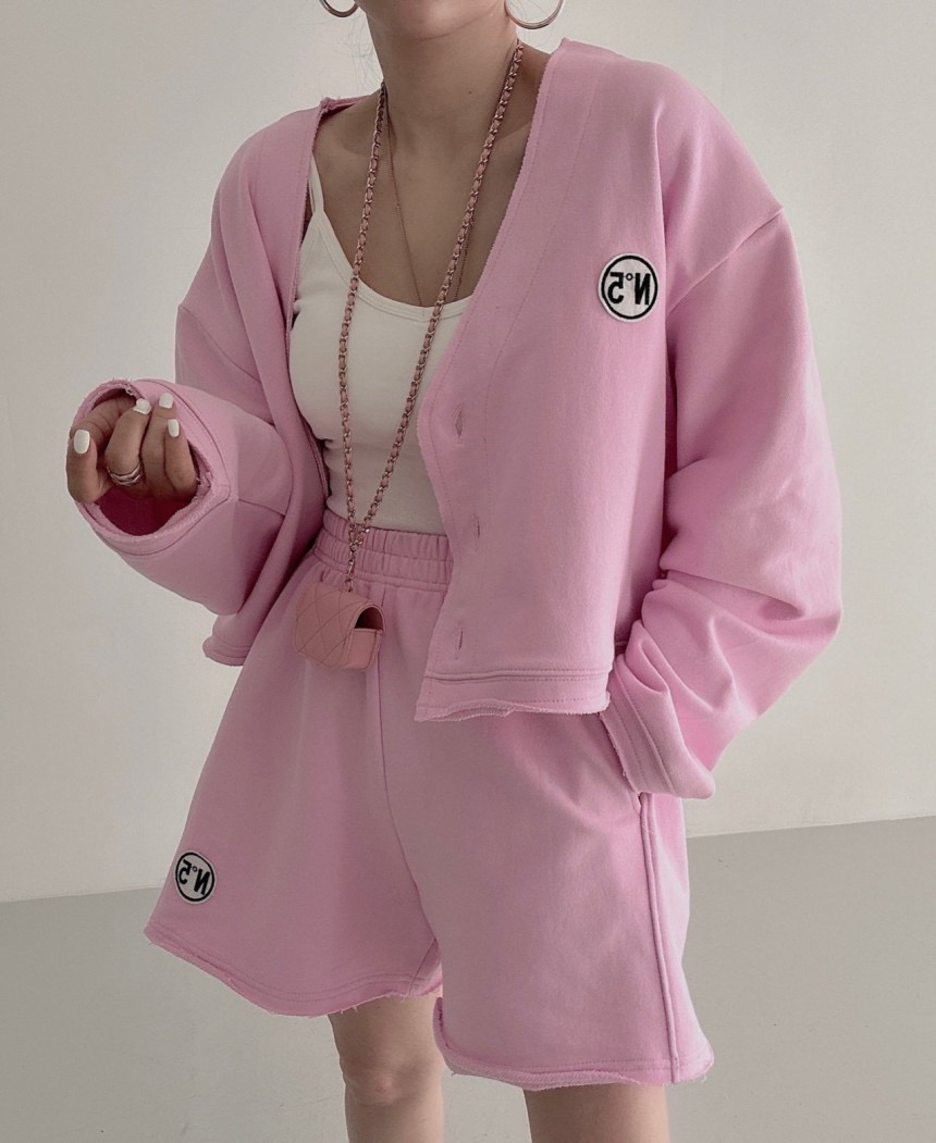 Autumn new 2023 fashion embroidered cardigan sweater + shorts suit