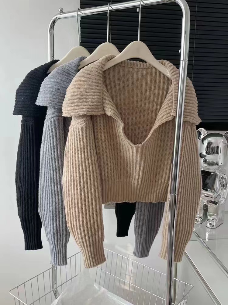 Korean chic autumn and winter new short style loose lazy wind pullover sweater high-quality soft waxy knitted sweater