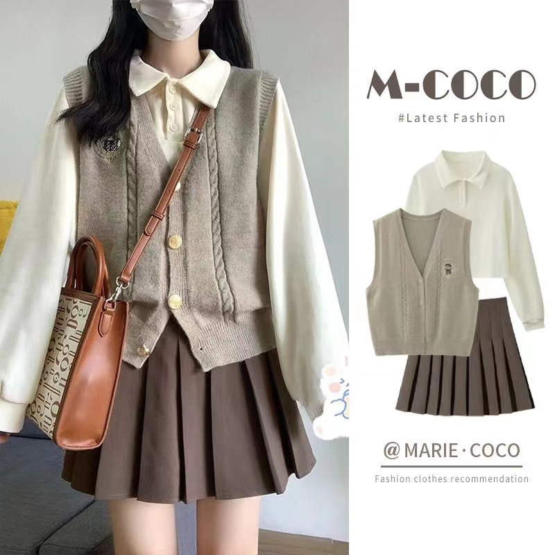 College style vest layered spring and autumn style for women 2023 new women's vest with sweater outside and knitted inside with vest