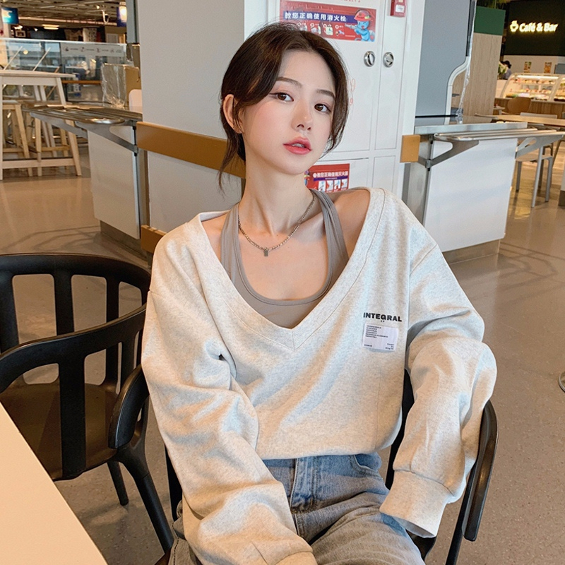 Official Picture 6535 Fish Scale Fake Two Pieces of V-neck Sweater for Women's Season in Autumn