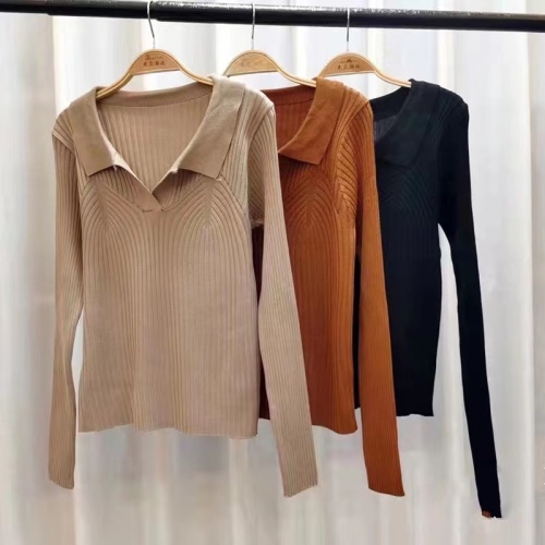 Early autumn tops polo collar bottoming shirt v-neck knitted sweater 2023 new women's spring and autumn sweater design sense niche