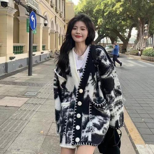 White deer star same style camel knitted cardigan V-neck lazy wind loose soft waxy sweater coat female 2023 spring