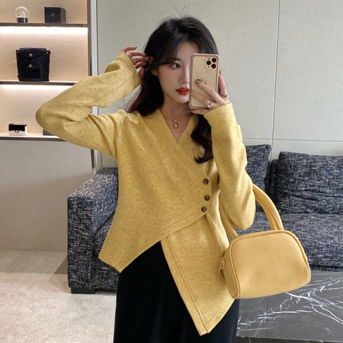 Niche design sense cross black long-sleeved knitted sweater women's early autumn foreign style small shirt beautiful all-match slimming tops